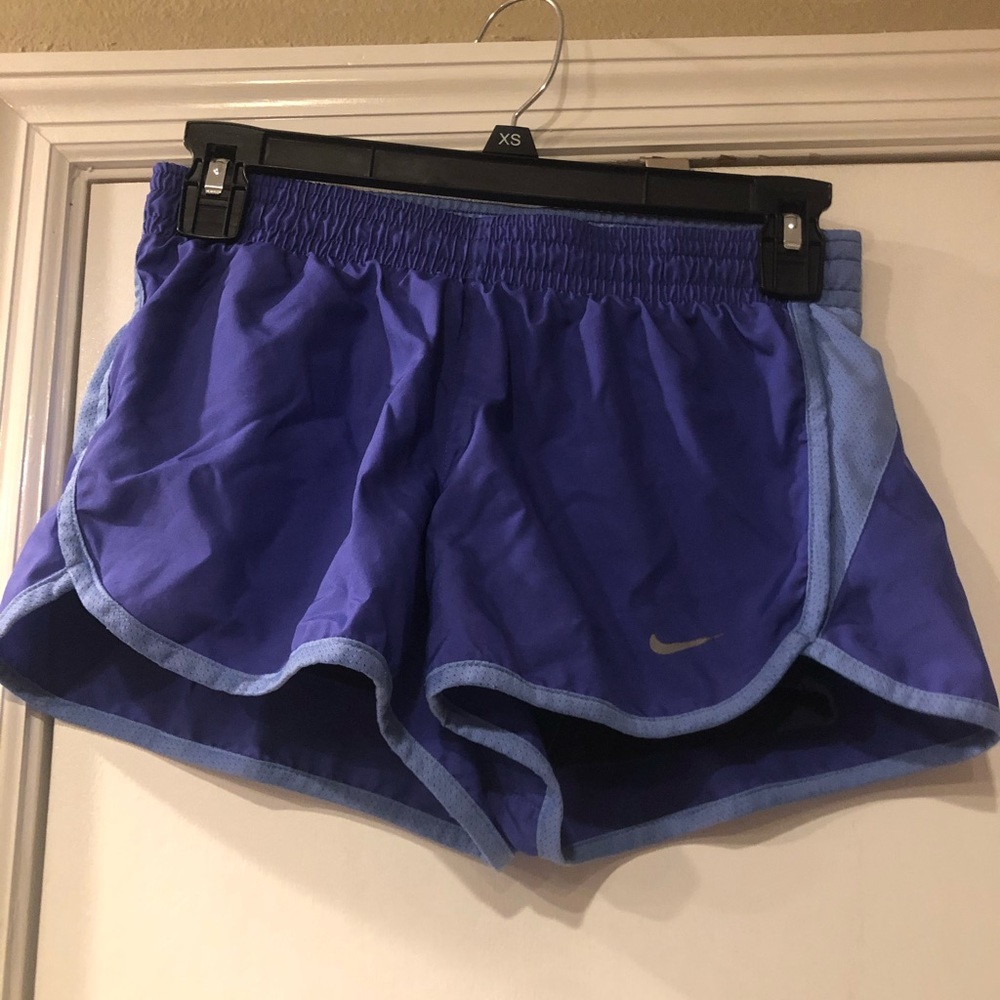 purple nike workout shorts size xs
